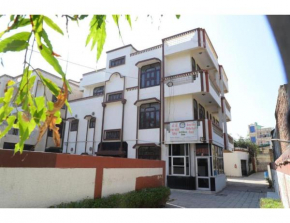 Shri Shri Radha Shyam palace, Vrindavan